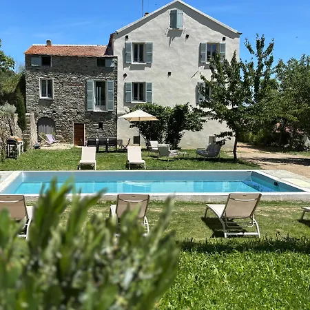 Avec Jardin Et Piscine Murato