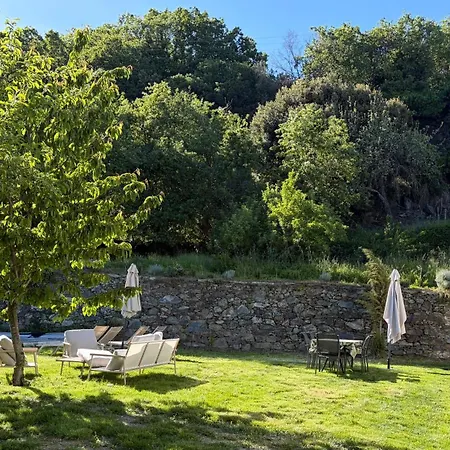 Avec Jardin Et Piscine Apartment
