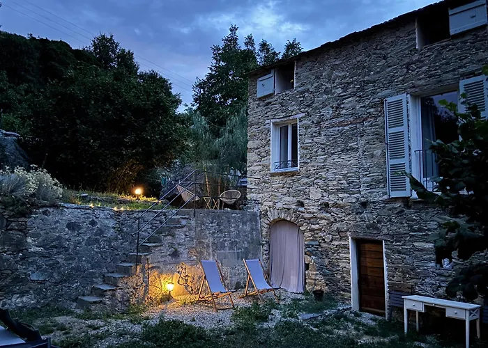 Apartment Avec Jardin Et Piscine